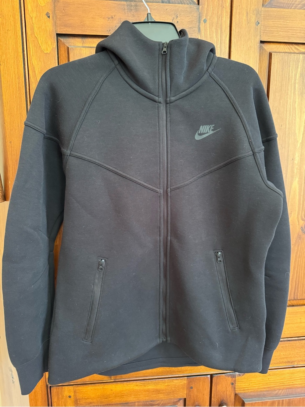 Nike Ladies Small Black Fitted Full-Zip Hoodie with Zip Pocket Jacket. NWOT